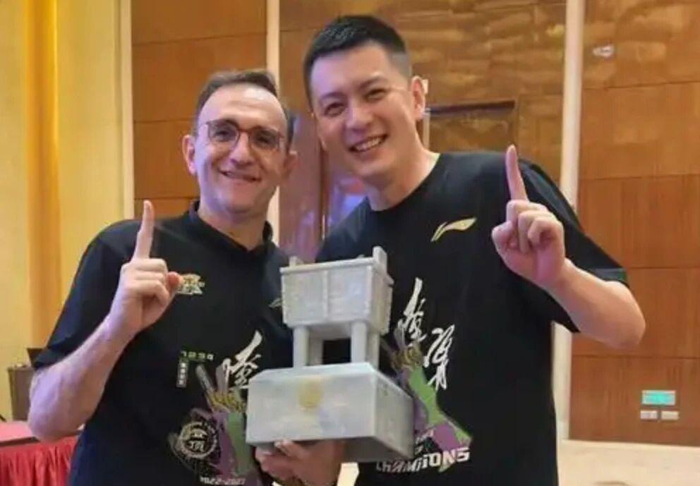 世界杯直播软件下载中心-辽宁男篮官宣换帅，北京男篮周琦阶段报销，徐杰蝉联全明星票王